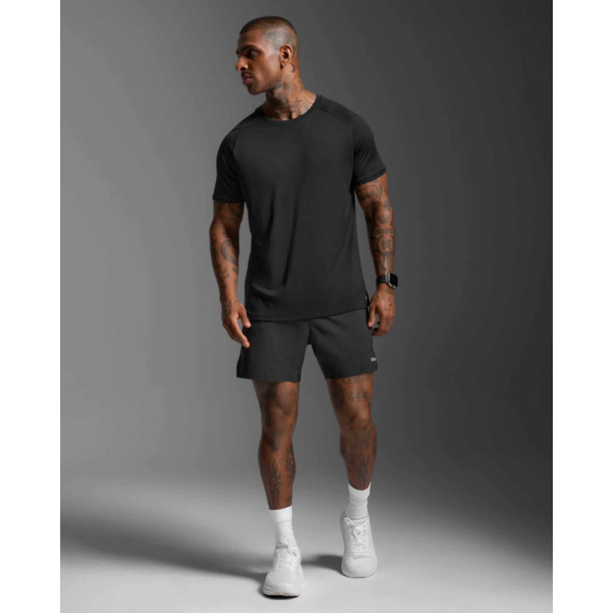 2XU Aero Mesh Mens Tee - Image 2