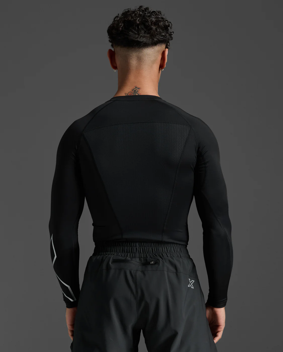 2XU Core Compression Mens Long Sleeve Tee - Image 4