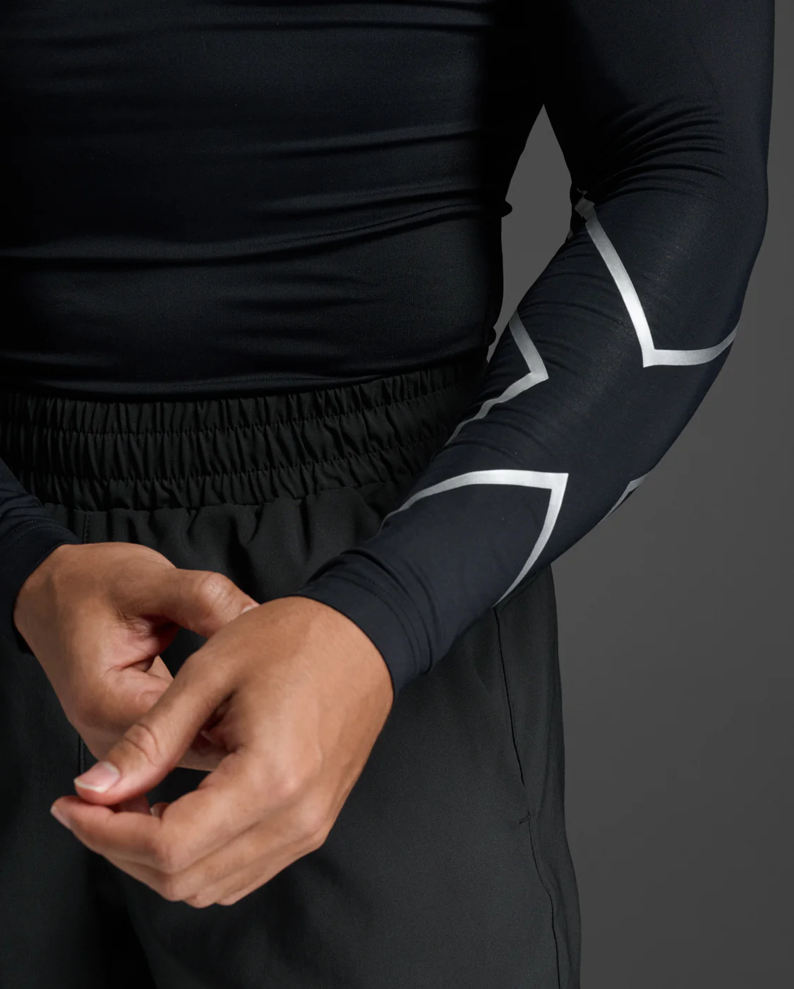 2XU Core Compression Mens Long Sleeve Tee - Image 7