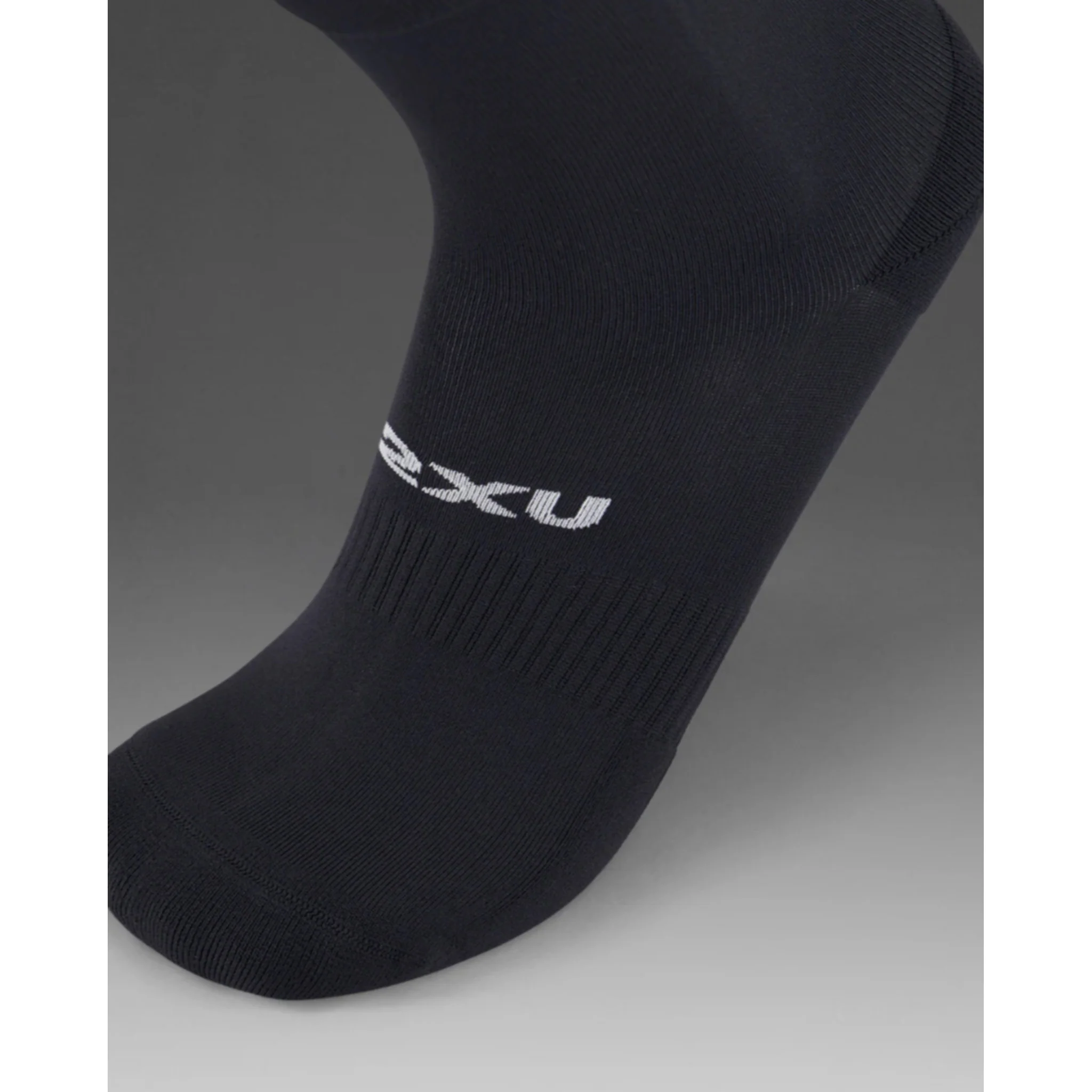 2XU Crew Socks 3 Pack - Image 3