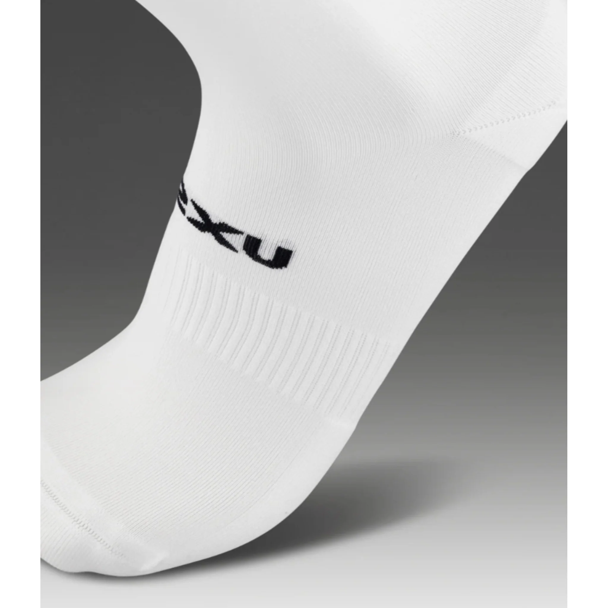 2XU Crew Socks 3 Pack - Image 3
