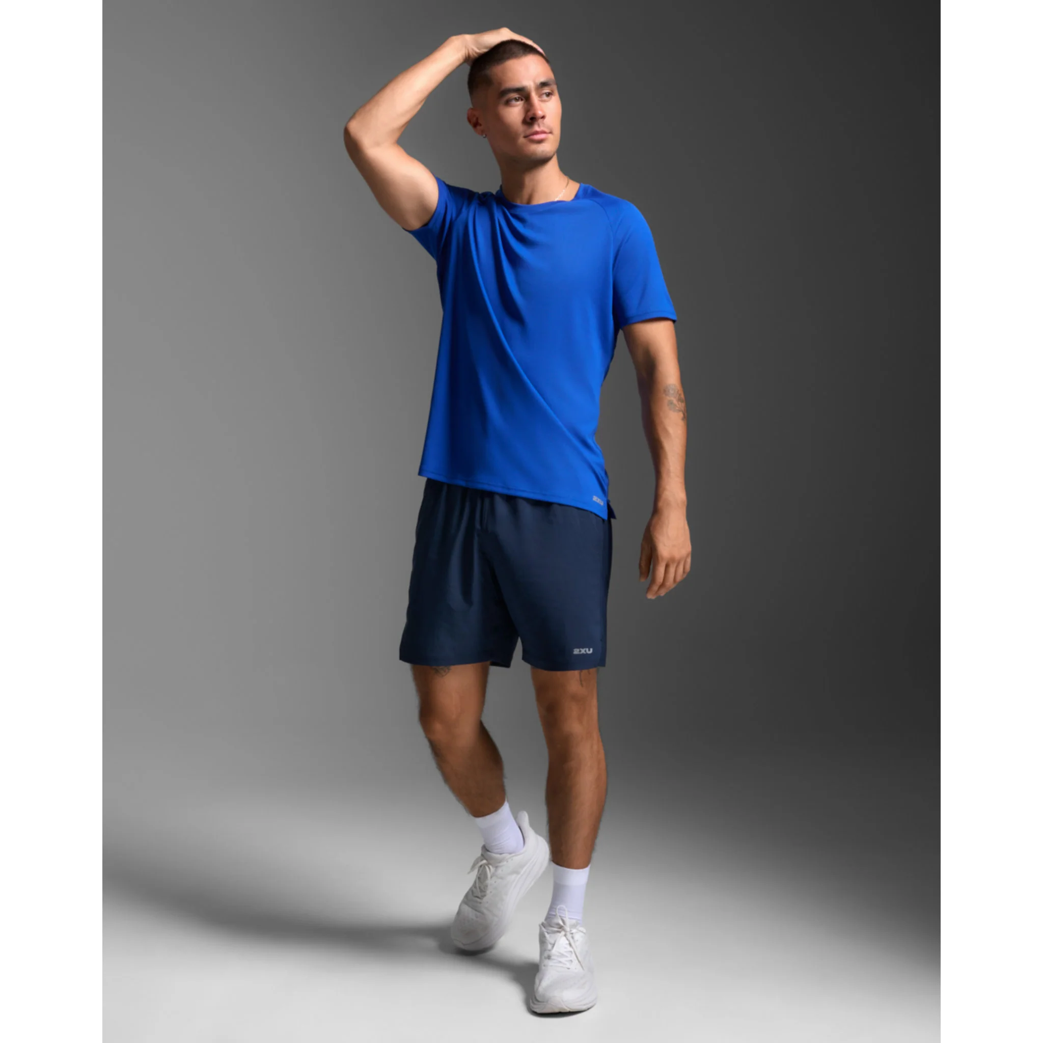 2XU Aero Mesh Mens Tee - Image 2