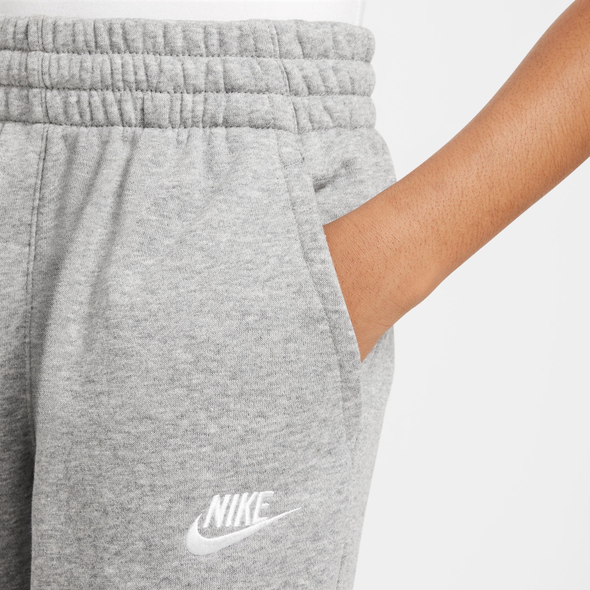 Nike Club French Terry Kids Joggers - Image 5
