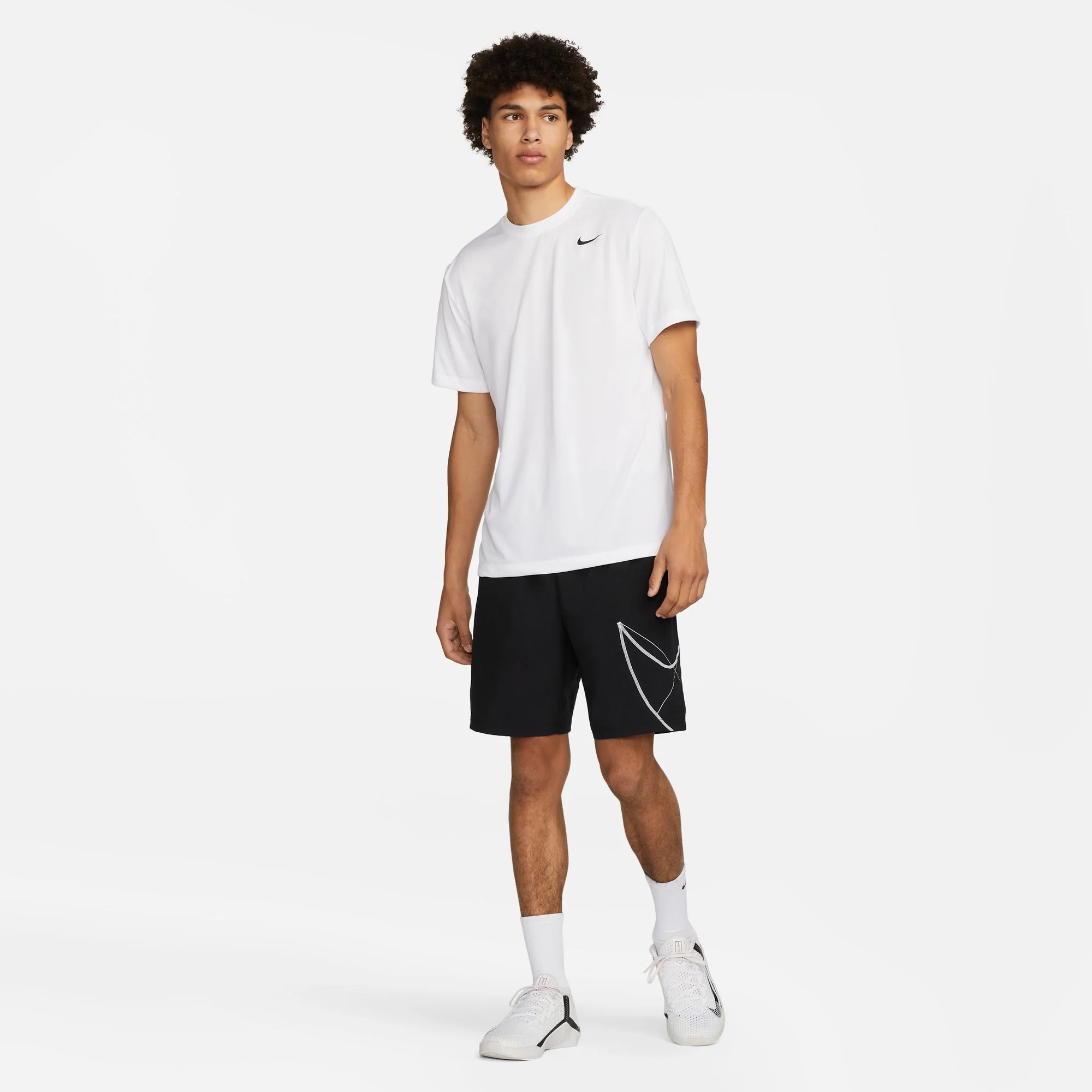 Nike Dri-FIT Legend Mens Fitness Tee - Image 2