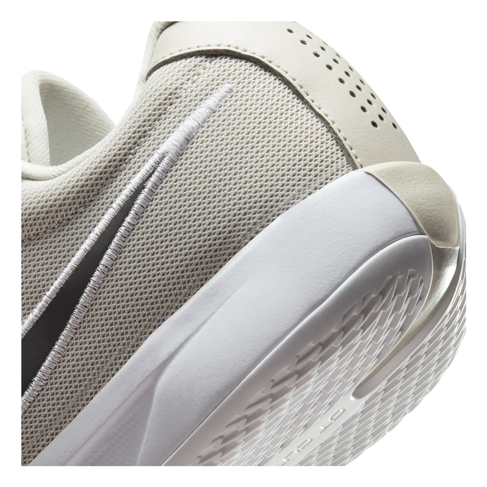 Nike G.T. Cut Academy Mens Basketball Shoes - Image 8