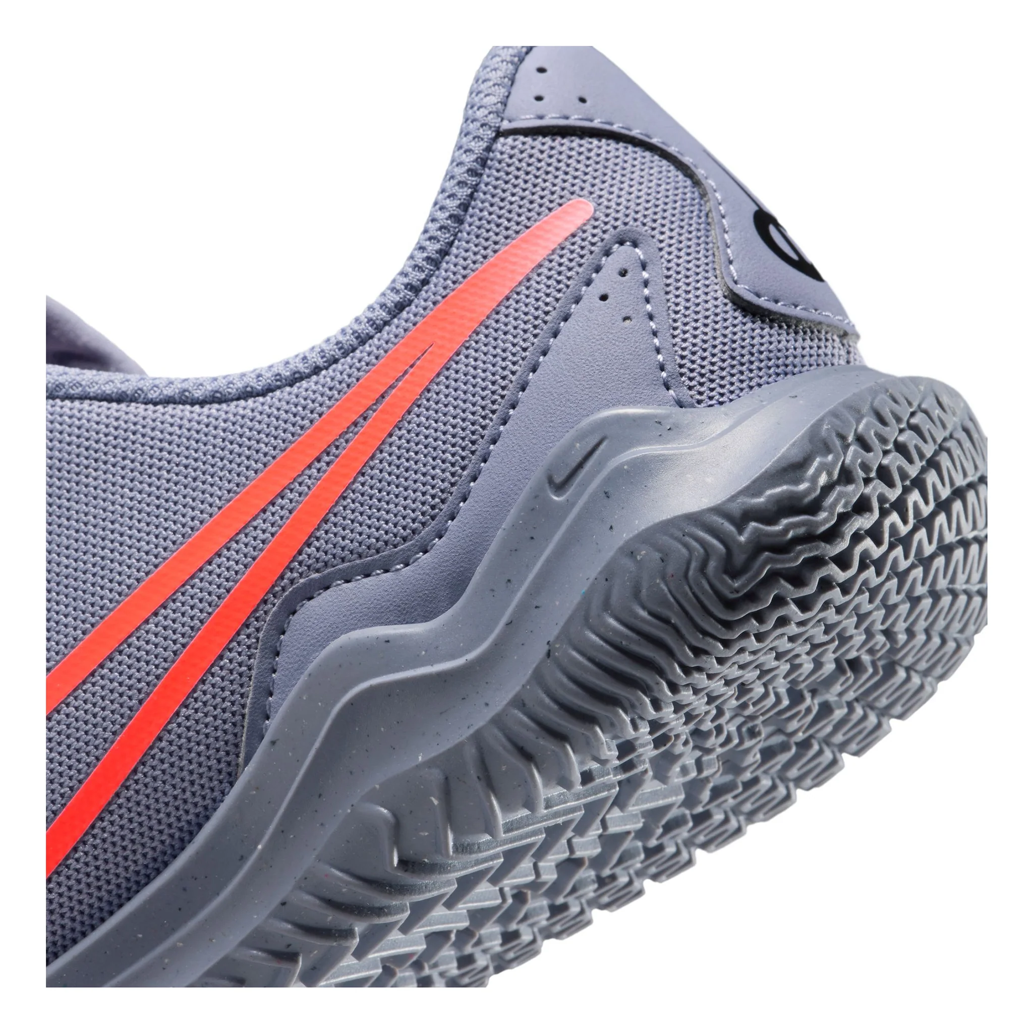 Nike Jr. Tiempo Legend 10 Club Kids Indoor Football Shoes - Image 6