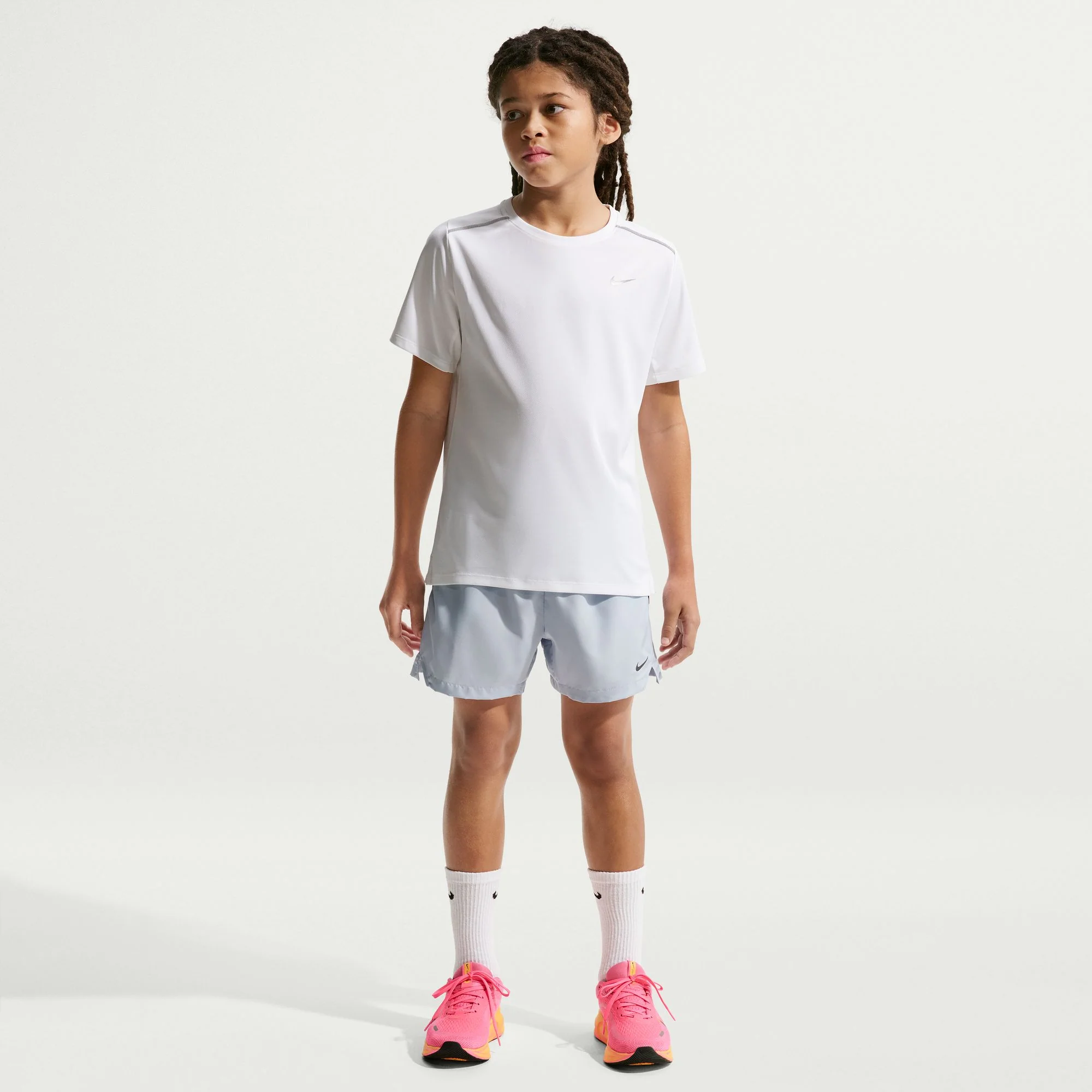Nike Miler Dri-FIT Kids Short-Sleeve Tee - Image 5