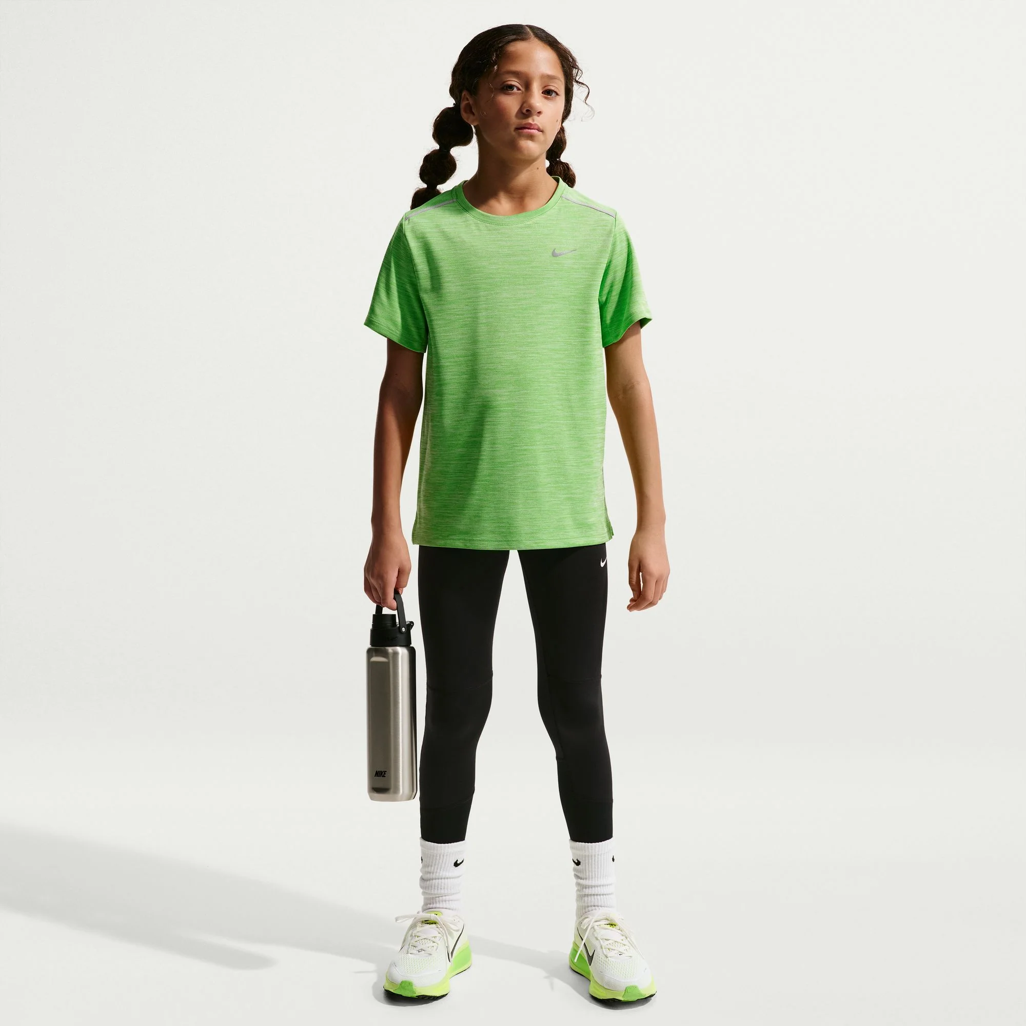 Nike Miler Dri-FIT Kids Short-Sleeve Tee - Image 3