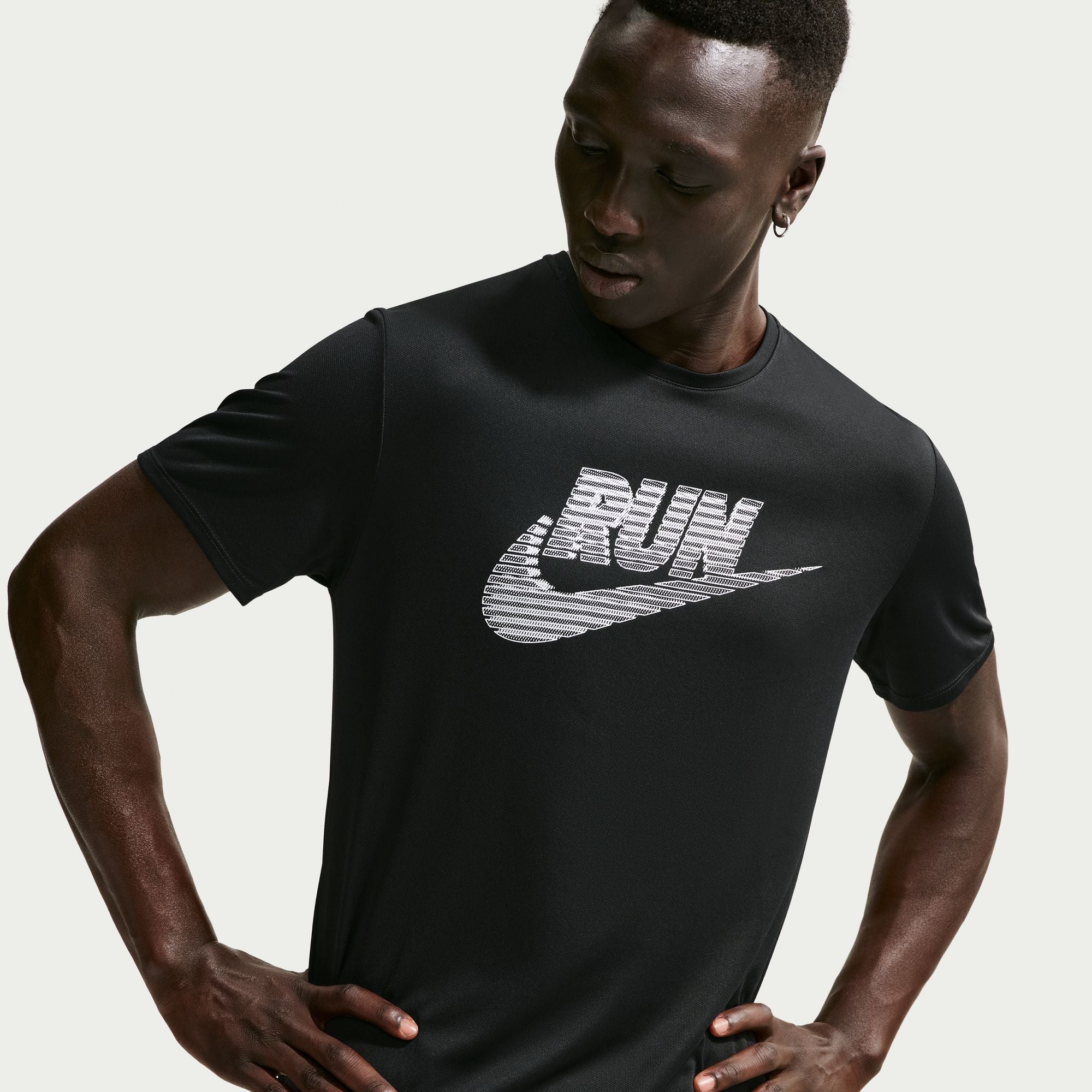 Nike Miler Dri-FIT UV Protection Mens Running Top - Image 2