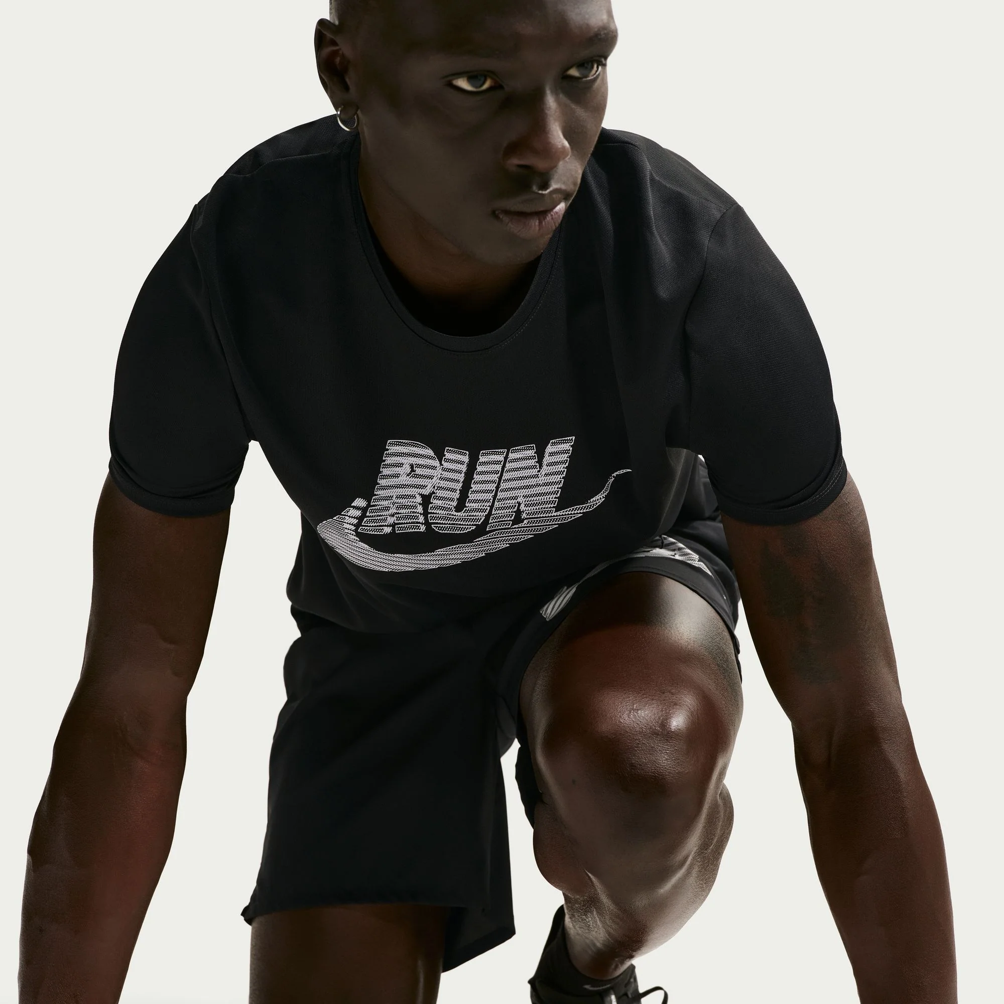 Nike Miler Dri-FIT UV Protection Mens Running Top - Image 4