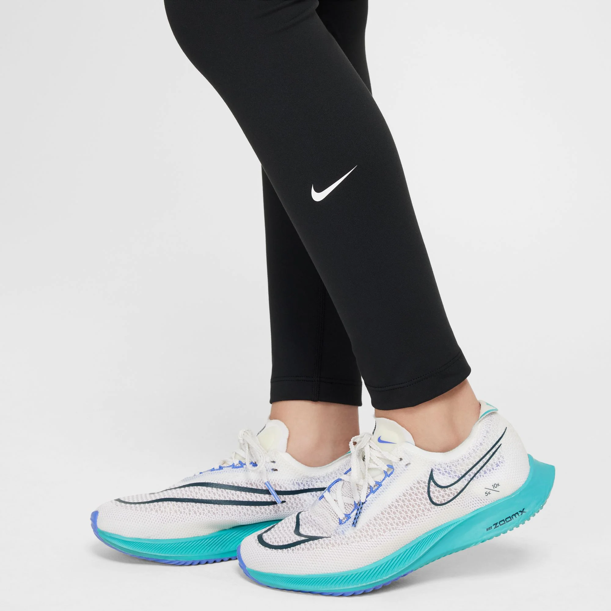 Nike One Dri-FIT High-Waisted Kids Tights - Image 3
