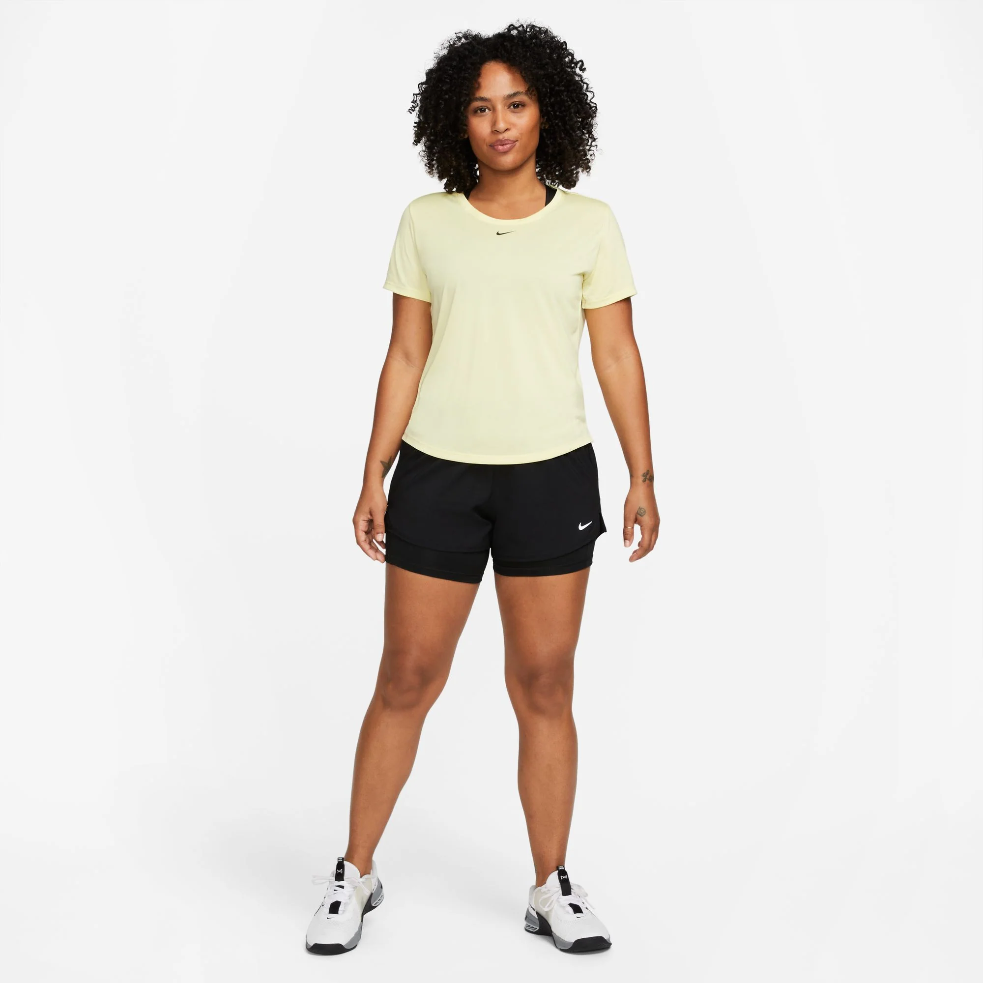 Nike One Dri-FIT Mid-Rise 3-Inch 2-in-1 Womens Shorts - Image 2