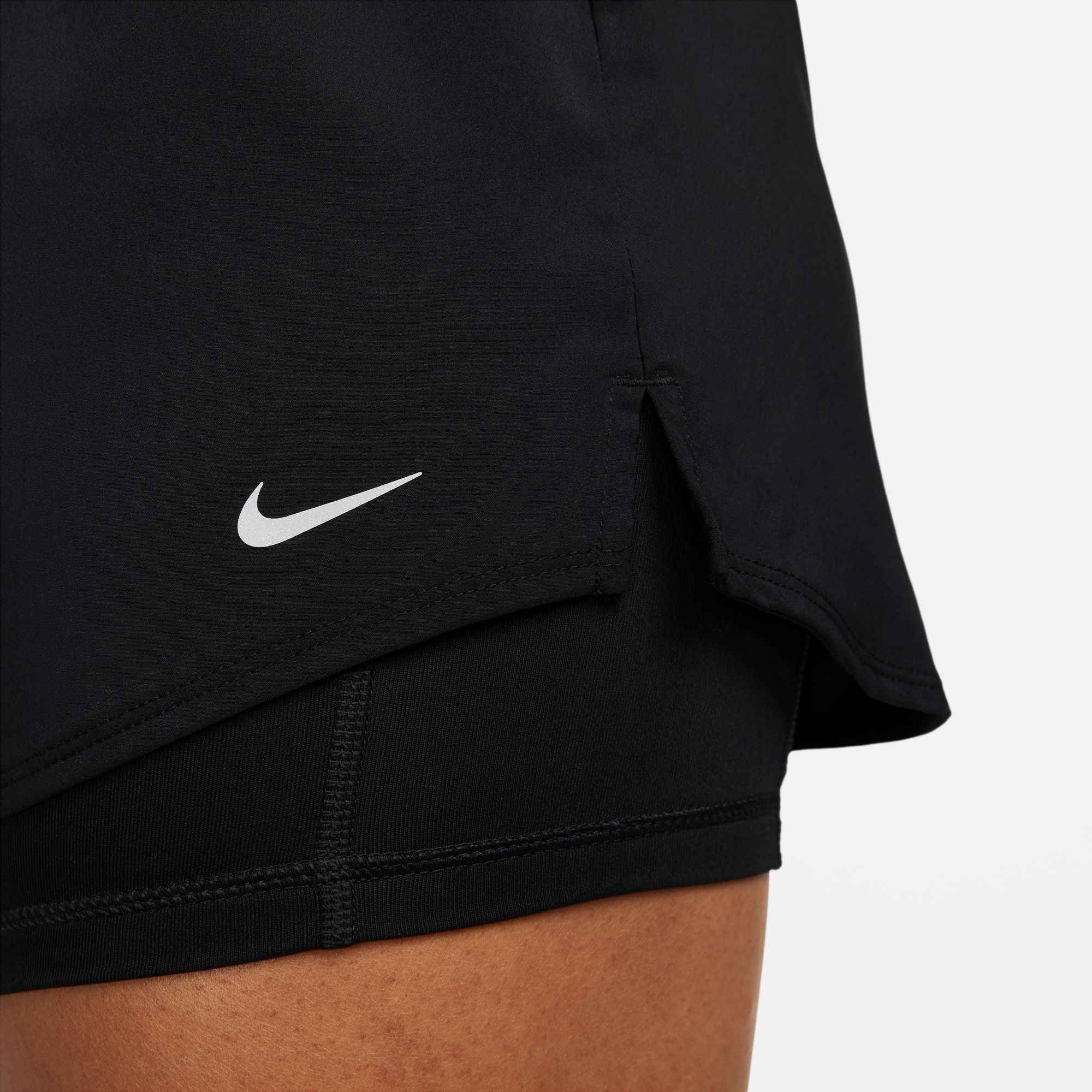 Nike One Dri-FIT Mid-Rise 3-Inch 2-in-1 Womens Shorts - Image 7