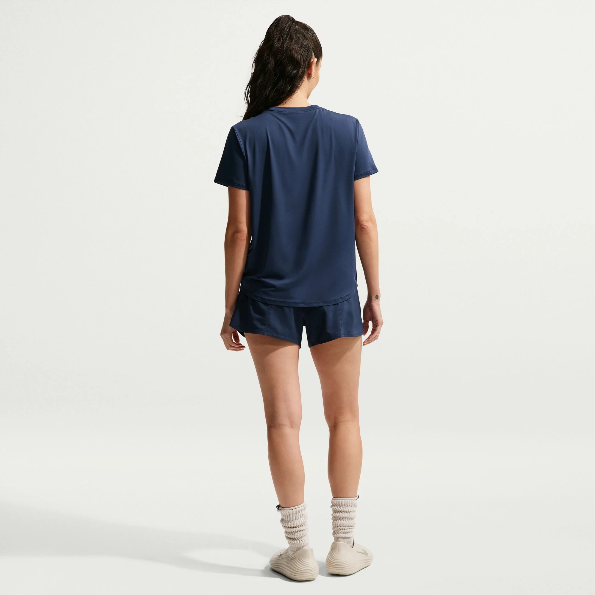 Nike One Dri-FIT Mid-Rise 3-Inch Womens Shorts - Image 2