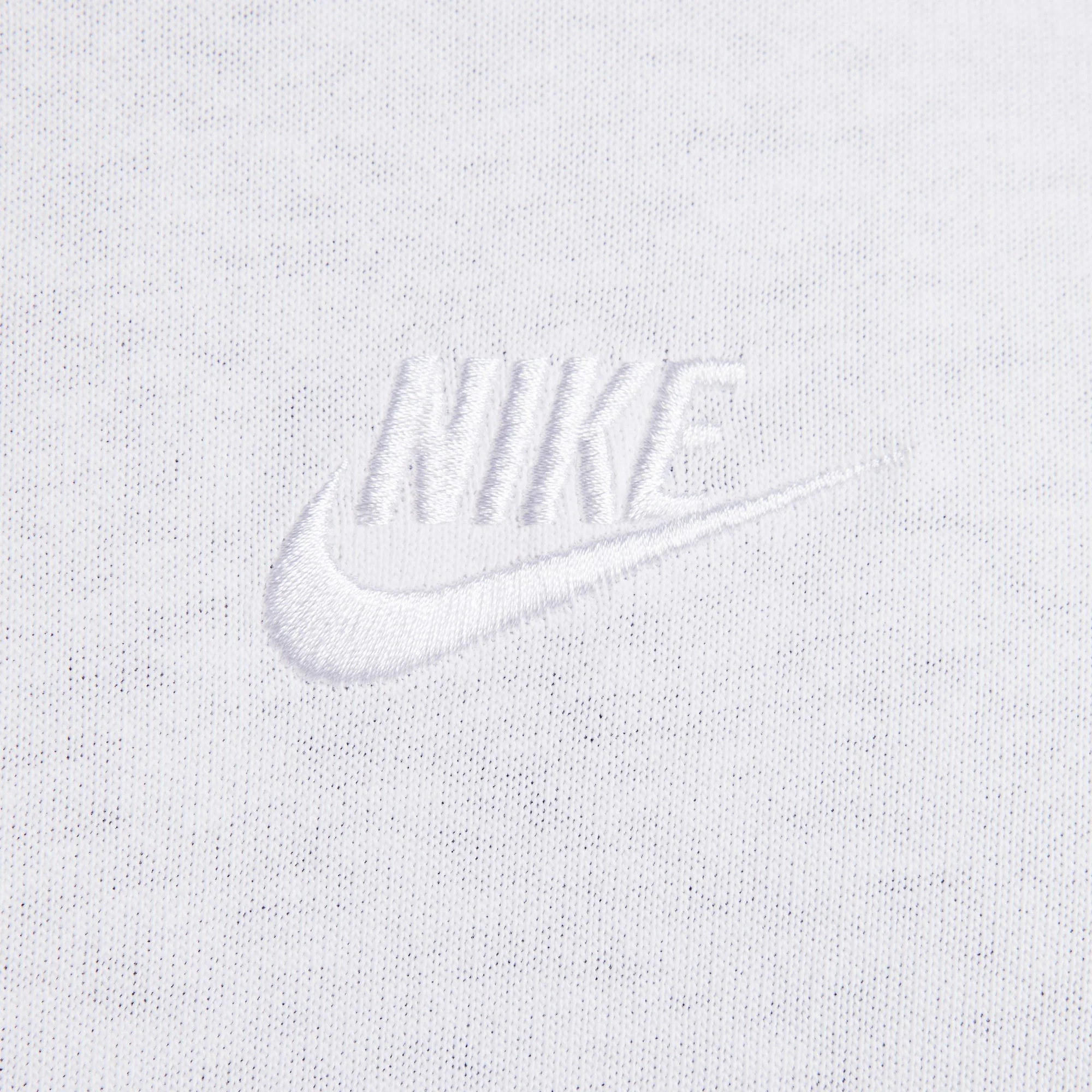 Nike Premium Essential Mens Tee - Image 6