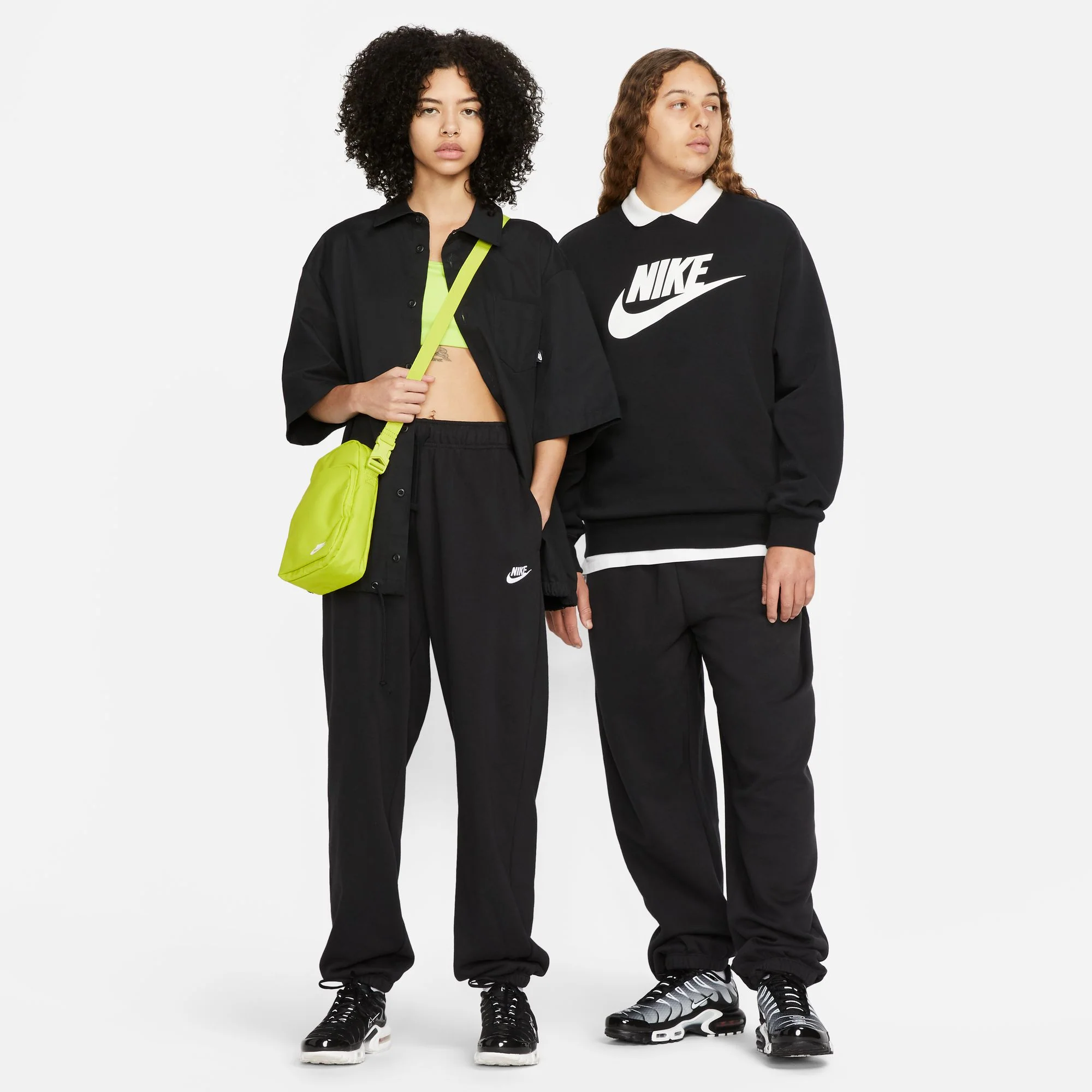 Nike Sportswear Club Fleece Mid-Rise Oversized Womens Sweatpants - Image 2