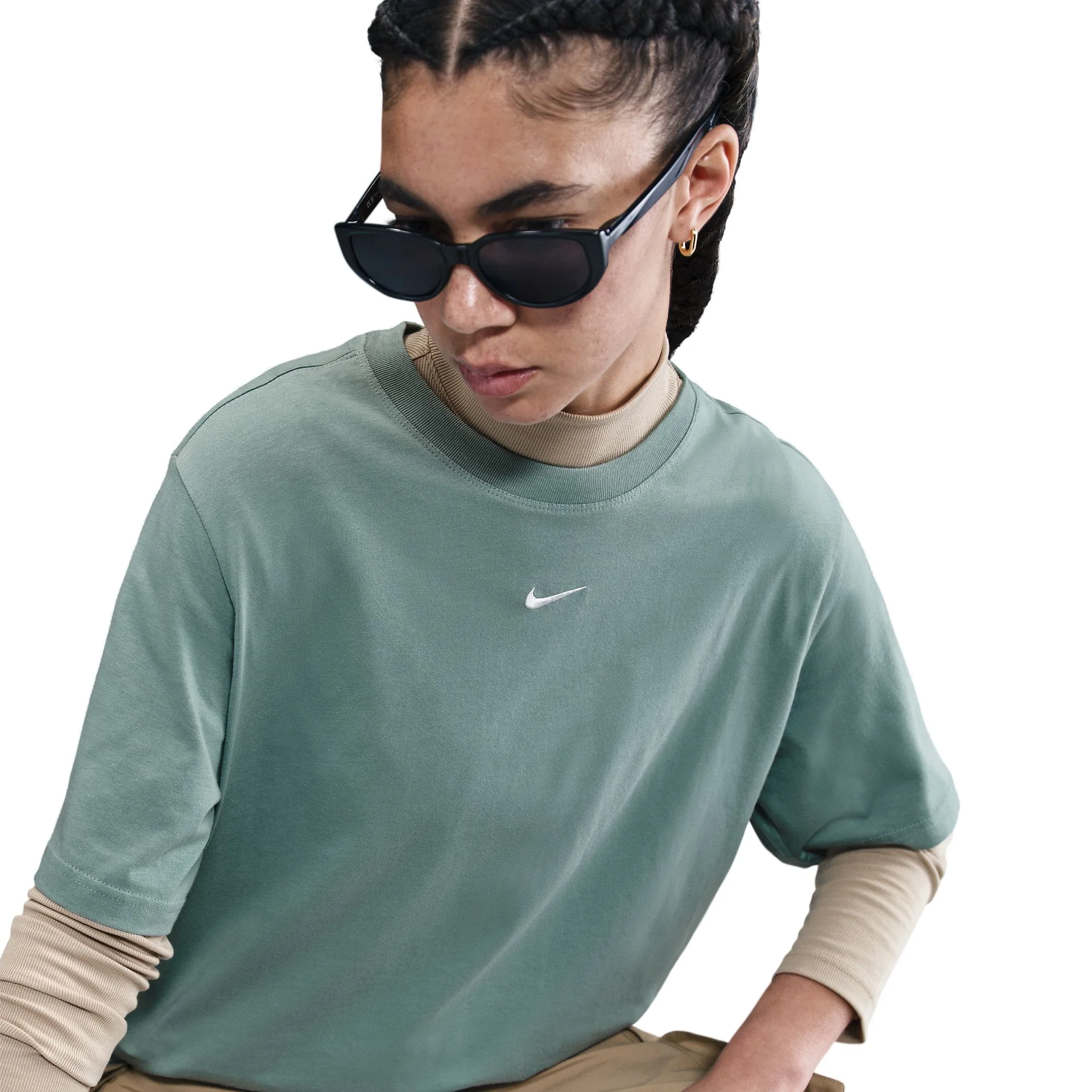 Nike Sportswear Essential Womens Tee - Image 4