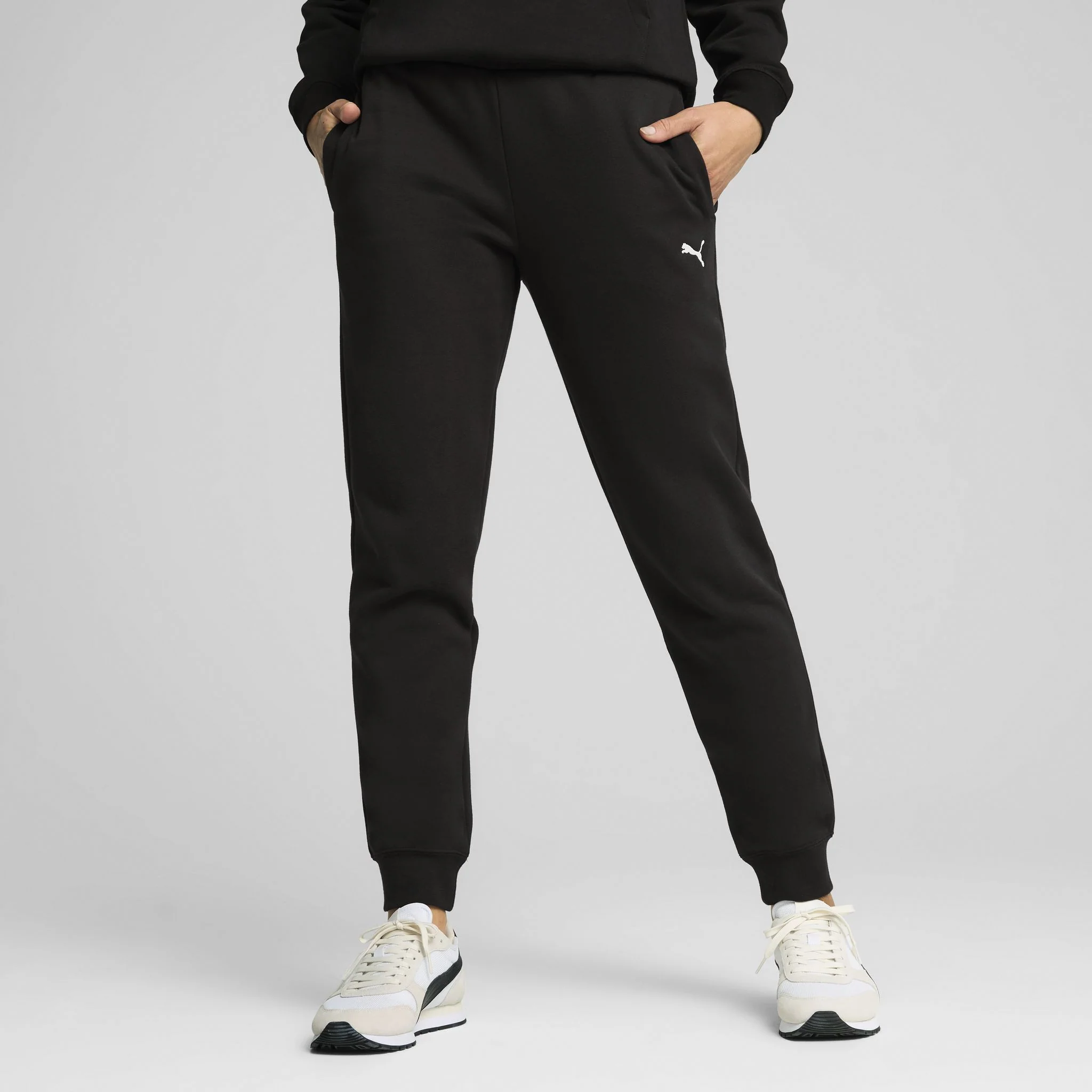 PUMA ESS Classic Fleece Womens Sweatpants - Image 3