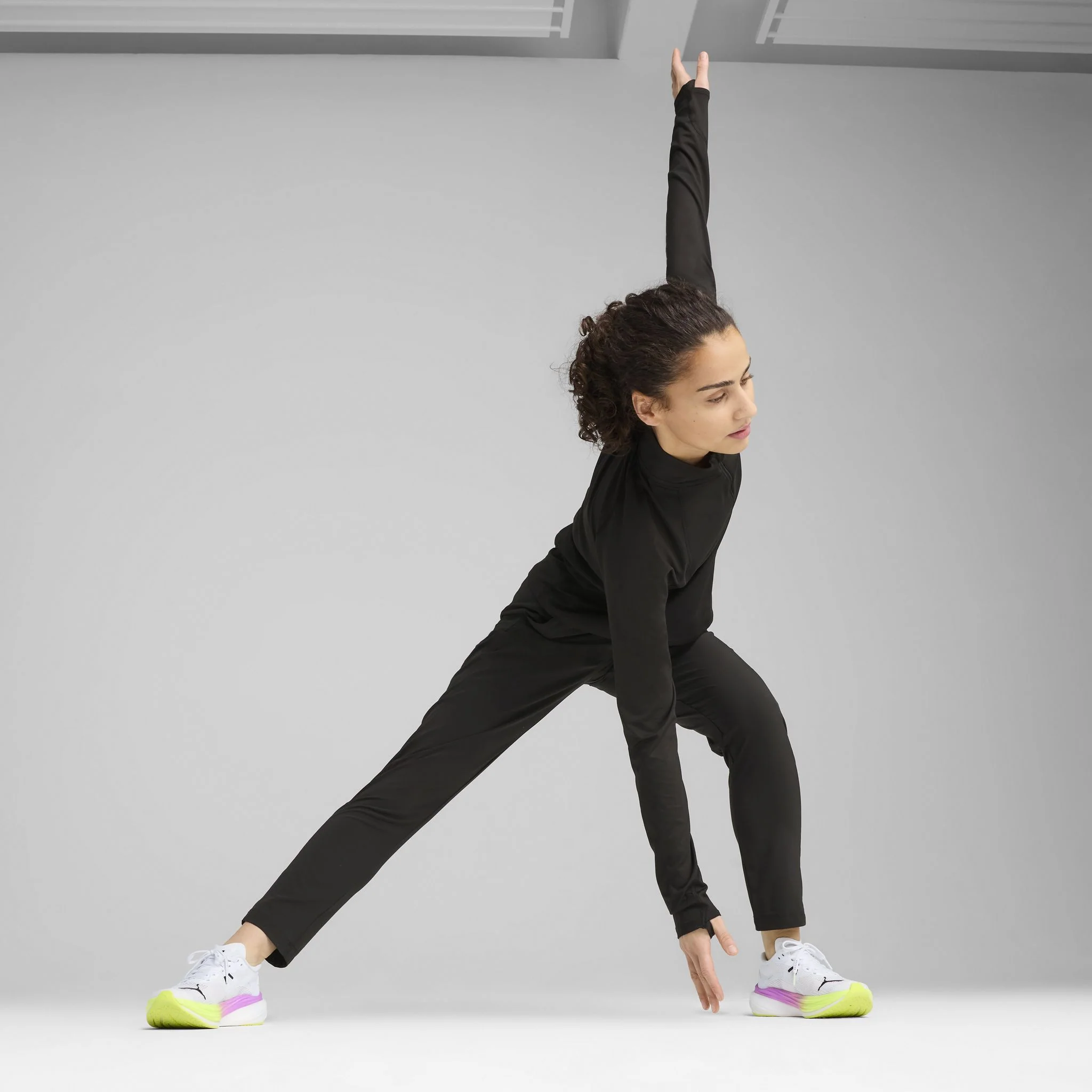 PUMA Run Velocity Tapered Womens Running Pants - Image 3